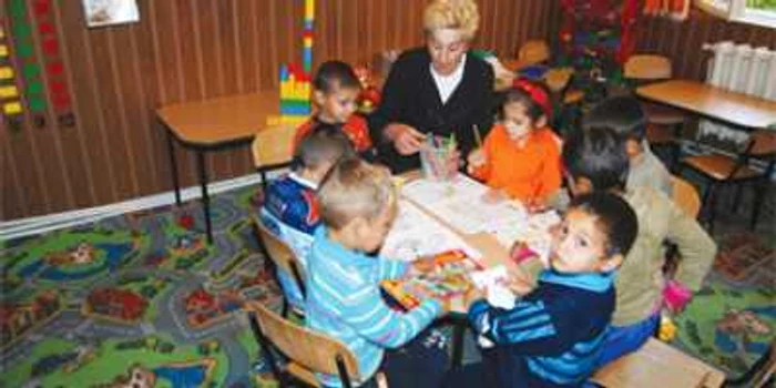 Vinde cărţi pentru copiii rromi de la Grădiniţa 19