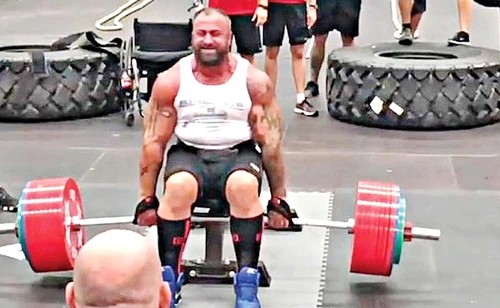 Caporalul Martin Tye a reușit imposibilul la o competiție Strongest Man, din Anglia