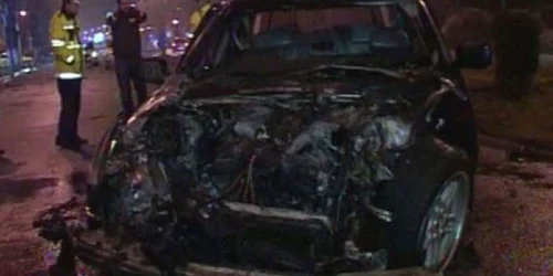 Maşina a ars în proporţie de 85 la sută