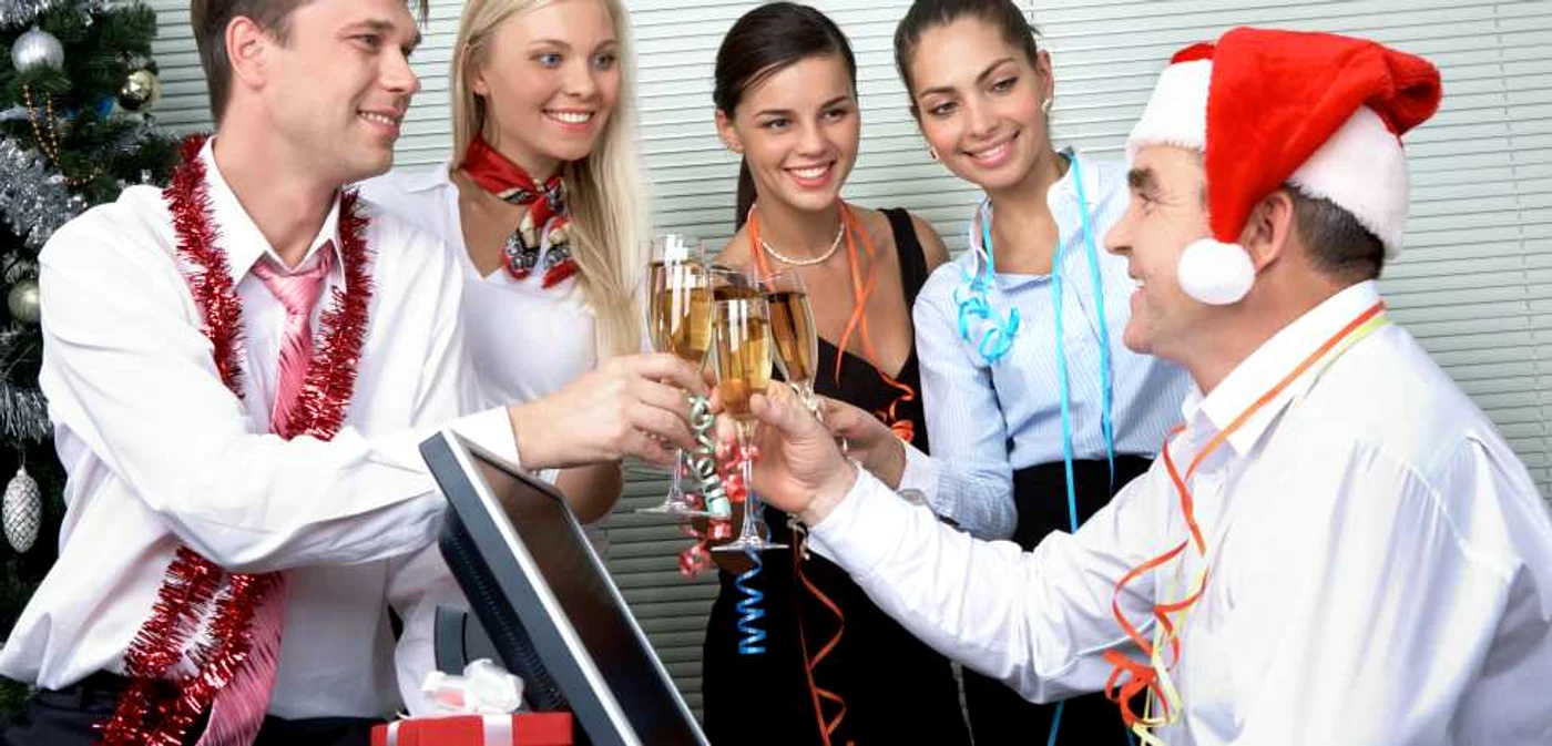 Chair dacă eşti la petrecere, alege-ţi cu grijă cuvintele în preajma şefilor dacă nu vrei să-ţi strici imaginea FOTO Shutterstock