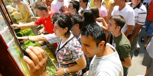 71 de elevi vâlceni au fost declaraţi promovaţi, după contestaţii