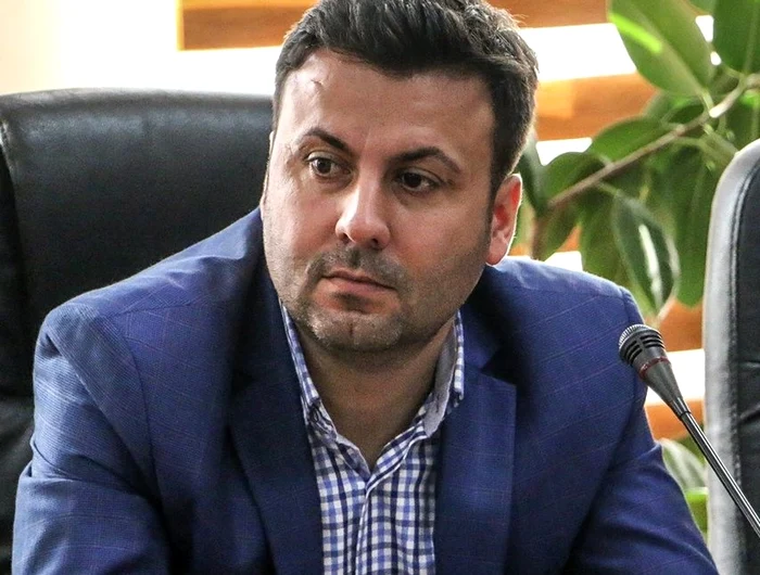 
    Bogdan Bratu, directorul Direcției Regionale de Drumuri și Poduri Craiova, a fost plasat sub control judiciarFoto: jurnalgiurgiuvean.ro  