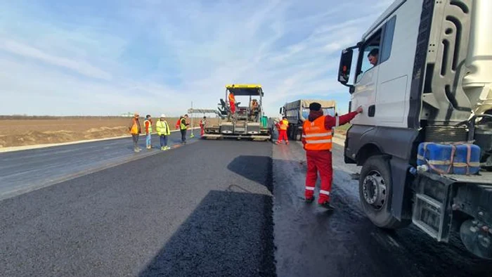 Pasajul de la Drajna, împreună cu drumurile de legătură, redeschise în mai FOTO: Ionel Scrioșteanu