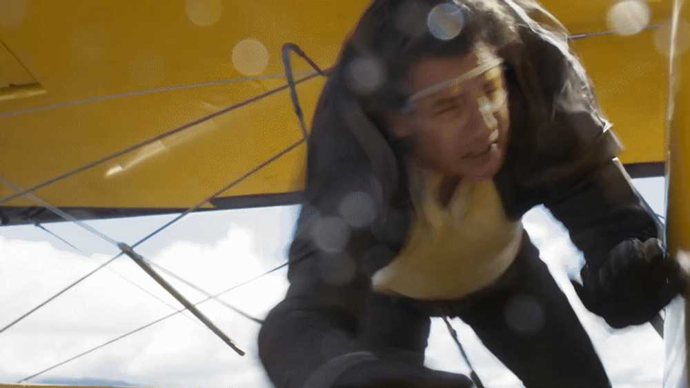 Cascadorie extremă, marca „Misiune imposibilă”. Cum a fost filmată scena în care Tom Cruise stă pe un avion aflat în zbor