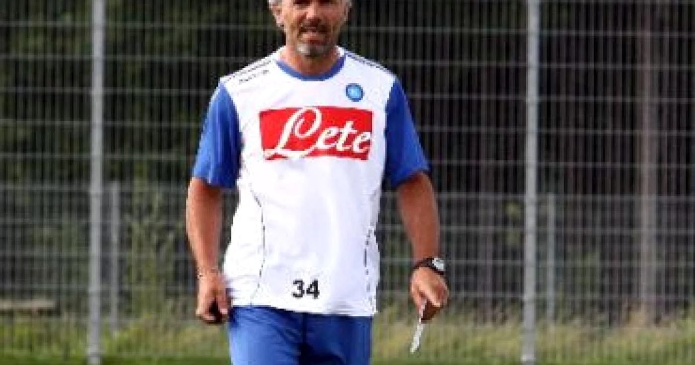 FOTBAL: Donadoni ar putea părăsi Napoli din cauza criticilor patronului