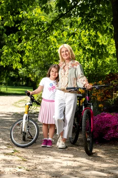 Alessandra Stoicescu și Sara Foto OK Magazine/Sorin Stana
