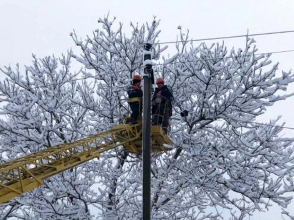 Peste 100 de localități nu au energie electrică. Foto Ministerul Energiei