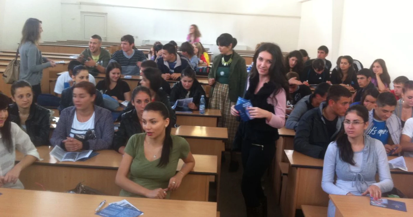 Se desființează specializări ale Universității din Pitești