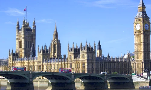 O istorie Parlamentului   de la origini până în epoca modernă jpeg