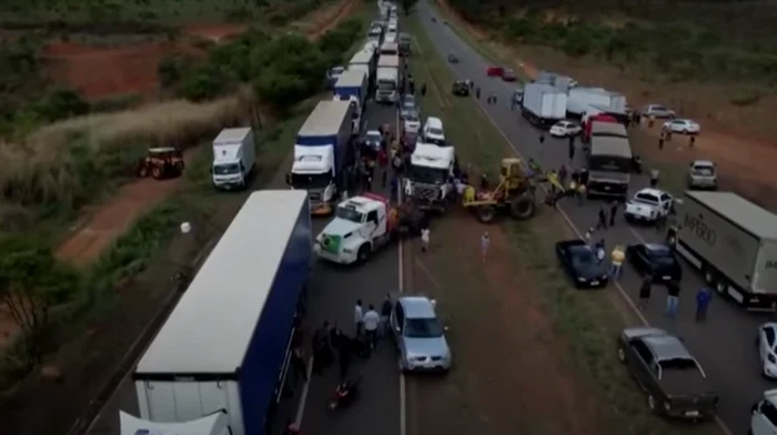 Curtea Supremă a Braziliei a cerut, luni, poliției să disperseze blocajele Foto: Captură video