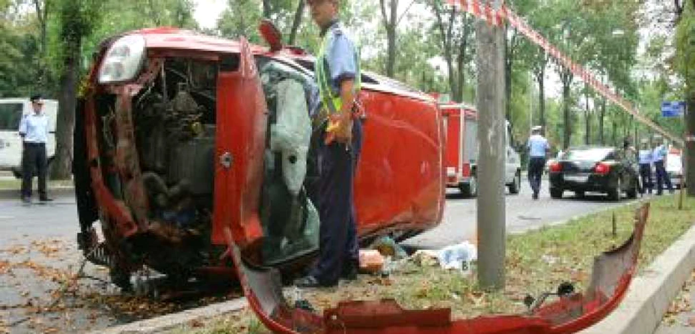 Bucureşti: Fostul prieten al Elenei Băsescu, implicat într-un accident rutier