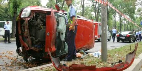 Bucureşti: Fostul prieten al Elenei Băsescu, implicat într-un accident rutier