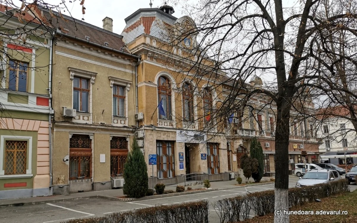 Primăria Deva. Foto: Daniel Guţă. ADEVĂRUL