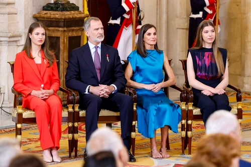 Regina Letizia, Regele Felipe, Leonor și Sofia 