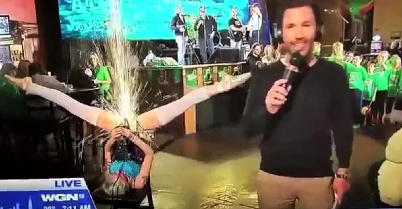 Gazdele emisiunii nu şi-au dat seama că prestaţia dominatoarei nu era potrivită pentru copiii aflaţi în platoucaptură video
