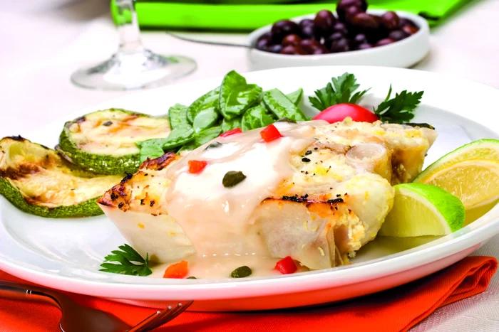 
    Pește la grătar cu sos de piper                 