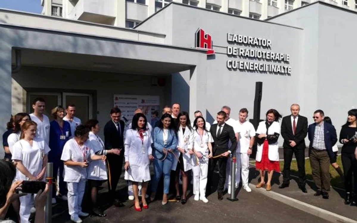 Sorina Pintea, Ministrul Sănătăţii a inaugurat laboratorul de radioterapie din cadrul spitalului pe care l-a manageriat. FOTO: Adevărul
