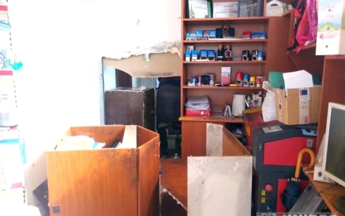 
    Pe aici au trecut hoţii Foto: ziarulunirea.ro  