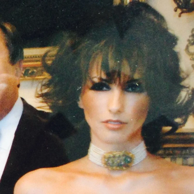 Ines şi-a dorit să fie mai întâi model, apoi designer, dar a ajuns umbra surorii ei mai mici.