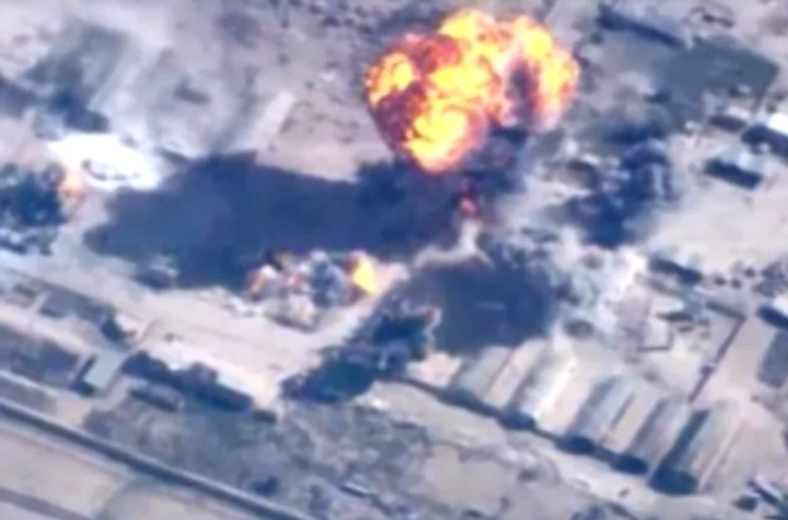 
    Iordania a început bombardamentele asupra zonelor din Siria ocupate de ISIScaptură video  