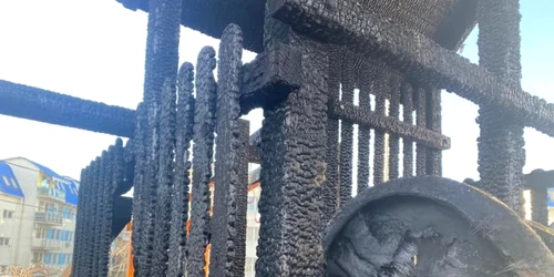 loc de joaca incendiat