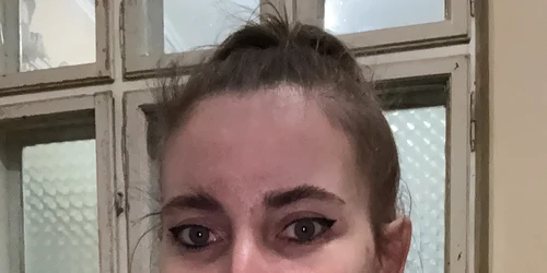 Iulia Albu, Facebook Iulia Albu jpg