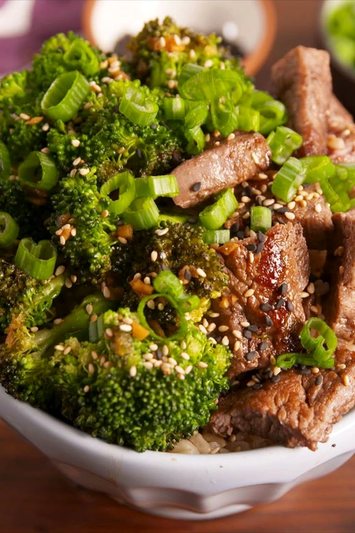 1 gallery 1516402734 delish beef and broccoli buddha bowls pinterest still003 jpg jpeg