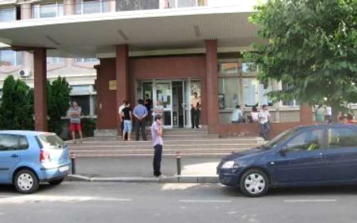 Piteşti: Şapte specializări din cadrul Universităţii Piteşti au nevoie de acreditare