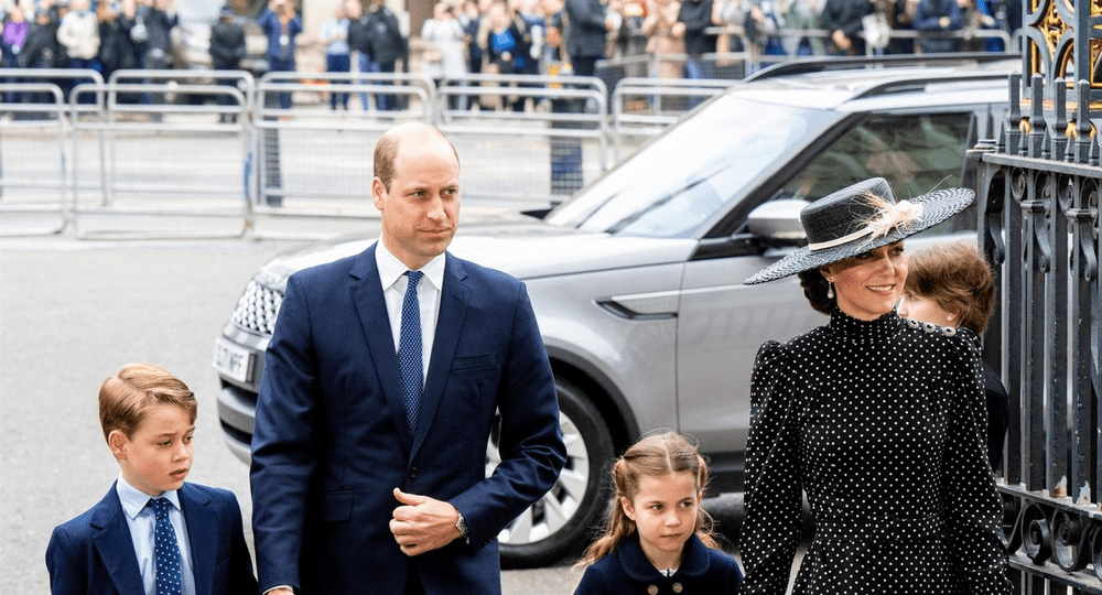 Prinţul William şi Kate nu doresc o ceremonie amplă prin care să primească titlurile de prinţ şi prinţesă de Wales