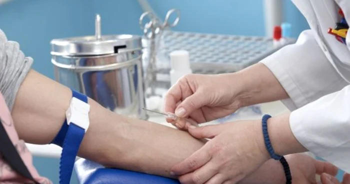 Riscul de cancer de prostată se poate evalua prin măsurarea nivelului antigenului specific prostatic din sânge