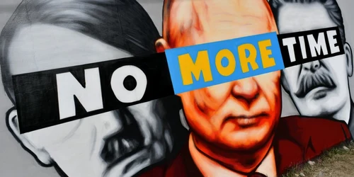 Graffiti al artistului Tuse Putin la fel ca Hitler si Stalin FOTO EPA EFE jpg