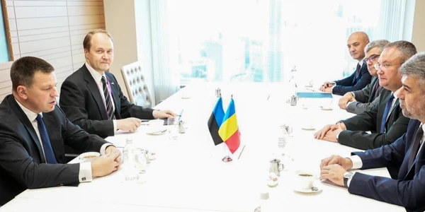 Nicolae Ciuca si Marcel Ciolacu la intrevederea cu Juri Ratas FOTO gov jfif