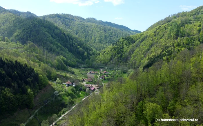 Centrul satului Grădiștea de Munte. Foto: Daniel Guță. ADEVĂRUL