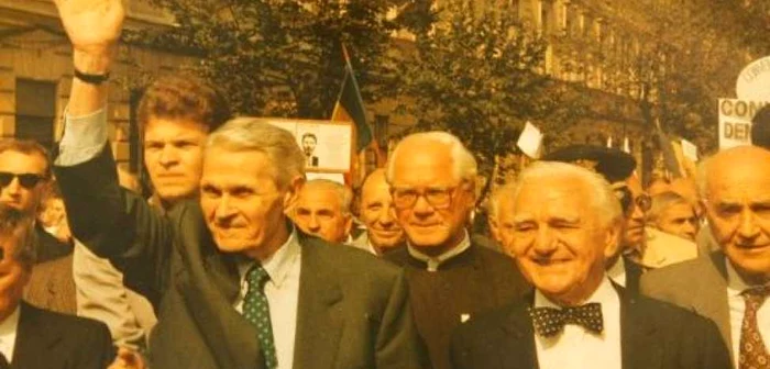 Corneliu Coposu, alături de prietenul său, Ion Raţiu