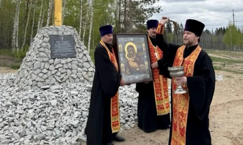 Preoți ruși au mers cu icoana Maicii Domnului pe străzi și au sfințit orașul împotriva dronelor ucrainene FOTO Telegram
