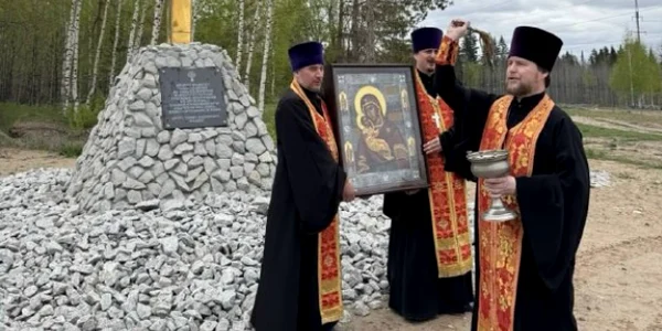 Preoți ruși au mers cu icoana Maicii Domnului pe străzi și au sfințit orașul împotriva dronelor ucrainene FOTO Telegram