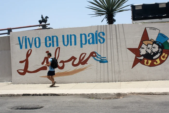 În Havana, o nouă zi stă să înceapă jpeg
