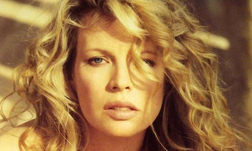 Aşa arăta Kim Basinger în tinereţe  jpeg