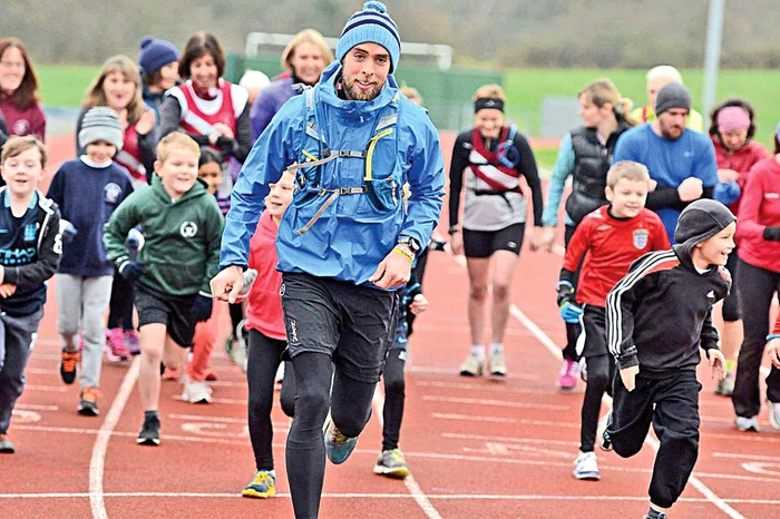 
    Ben Smith  a alergat  inclusiv la  curse  organizate la  nivel liceal  