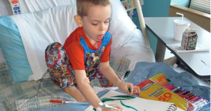 Aidan Reed desenează şi pe patul de spital