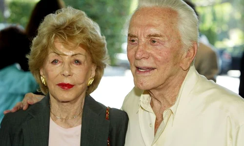 anne si kirk douglas gettyimages 51161023 jpeg