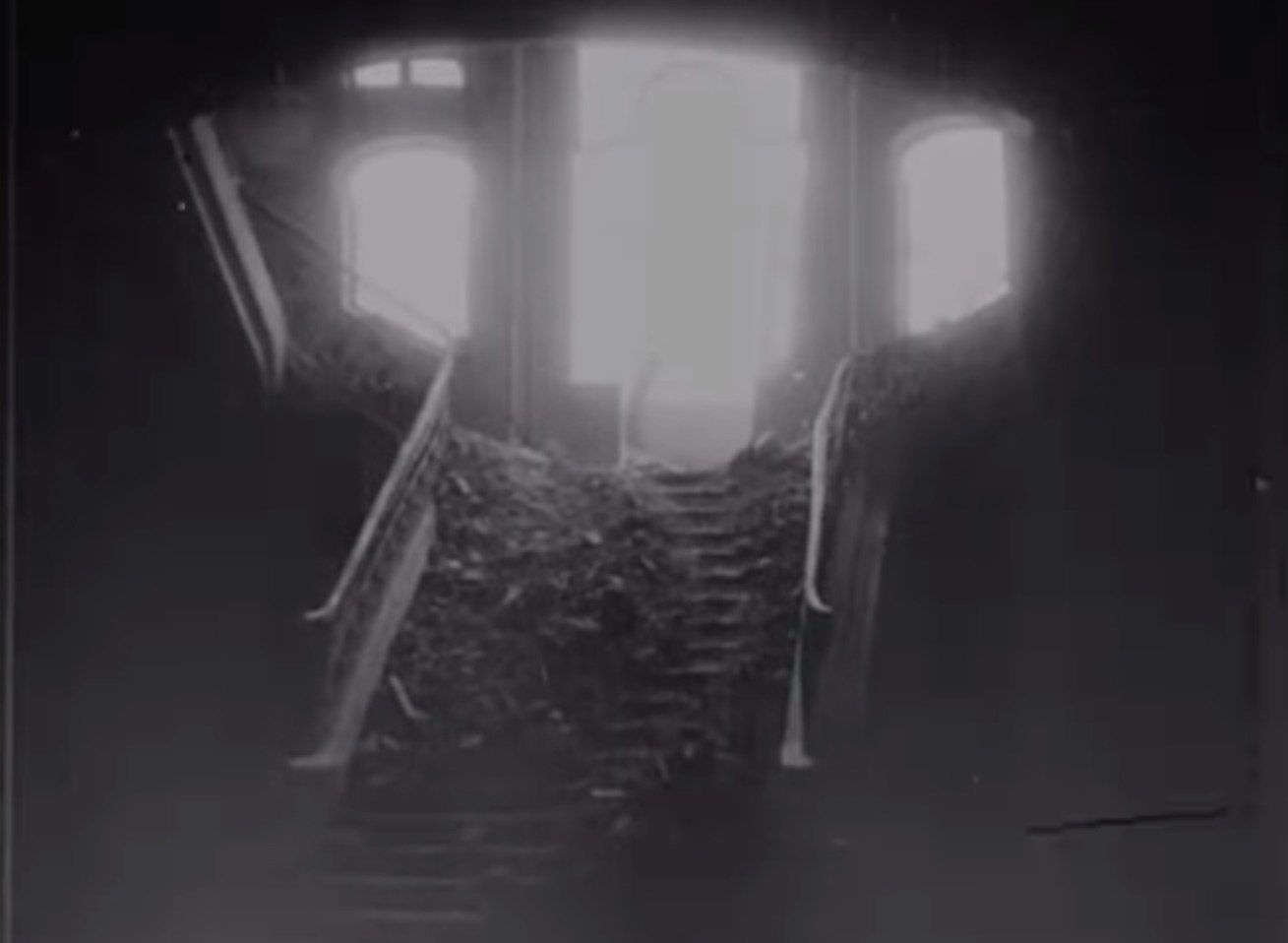Momentul în care Cazinoul din Constanța este bombardat de nemți în Primul Război Mondial, surprins într-un videoclip unicat Momentul în care Cazinoul din Constanța este bombardat de nemți în Primul Război Mondial, surprins într-un videoclip unicat