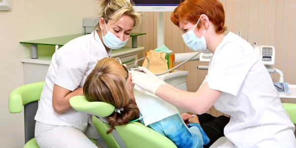 Implant dentar