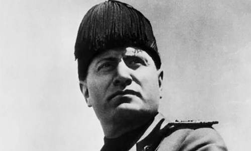 Recrutat de MI5  Dictator fascist, de meserie agent britanic jpeg