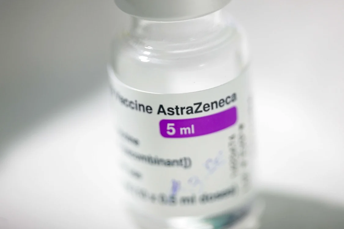 Vaccinul de la AstraZeneca este din ce în ce mai greu acceptat de români FOTO: Inquam Photos/Octav Ganea