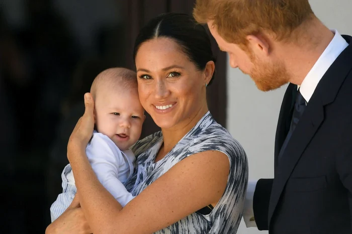 Meghan, Harry şi fiul lor, în recentul turneu regal din Africa de Sud FOTO Guliver/Getty Images