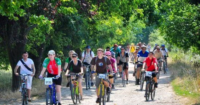 Ultimele ediţii ale crosului de biciclişti "Burta jos!" au fost un succes foto:arhivă