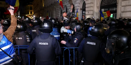 Proteste față de decizia BEC de a respinge candidatura lui Calin Georgescu FOTO  Inquam Photos / George Calin 