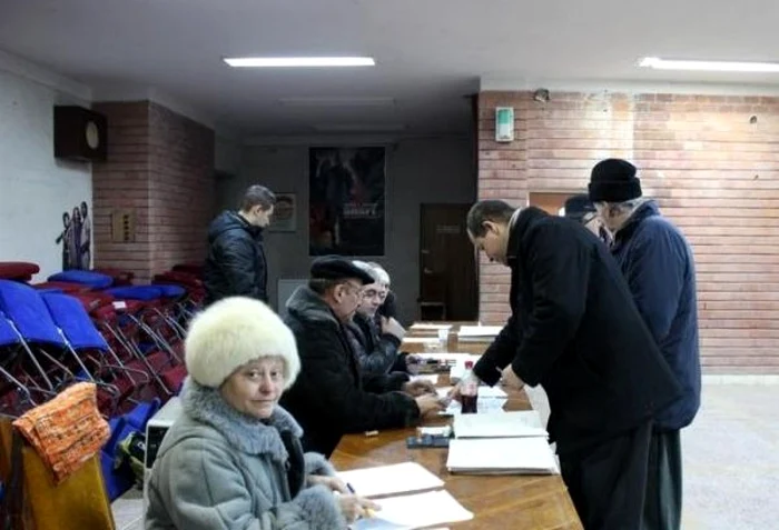 Mai puţin de un sfert dintre braşoveni au votat până la ora 14.00. FOTOAdevărul