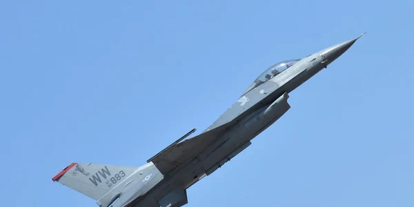 f16 fighetr jet afp